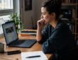Blog zdobywa ruch z Google, ale nie pozyskuje klientów — jak analizować przejścia do oferty